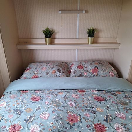 Stacaravan Elly, Minicamping De Grutte Earen Burum Exterior photo