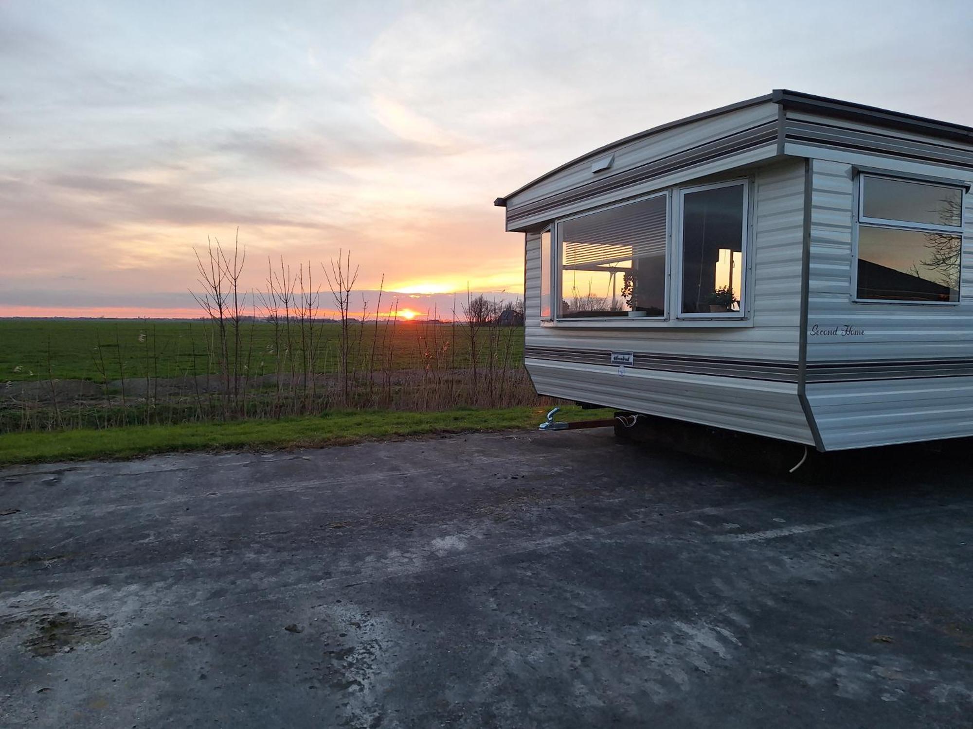 Stacaravan Elly, Minicamping De Grutte Earen Burum Exterior photo