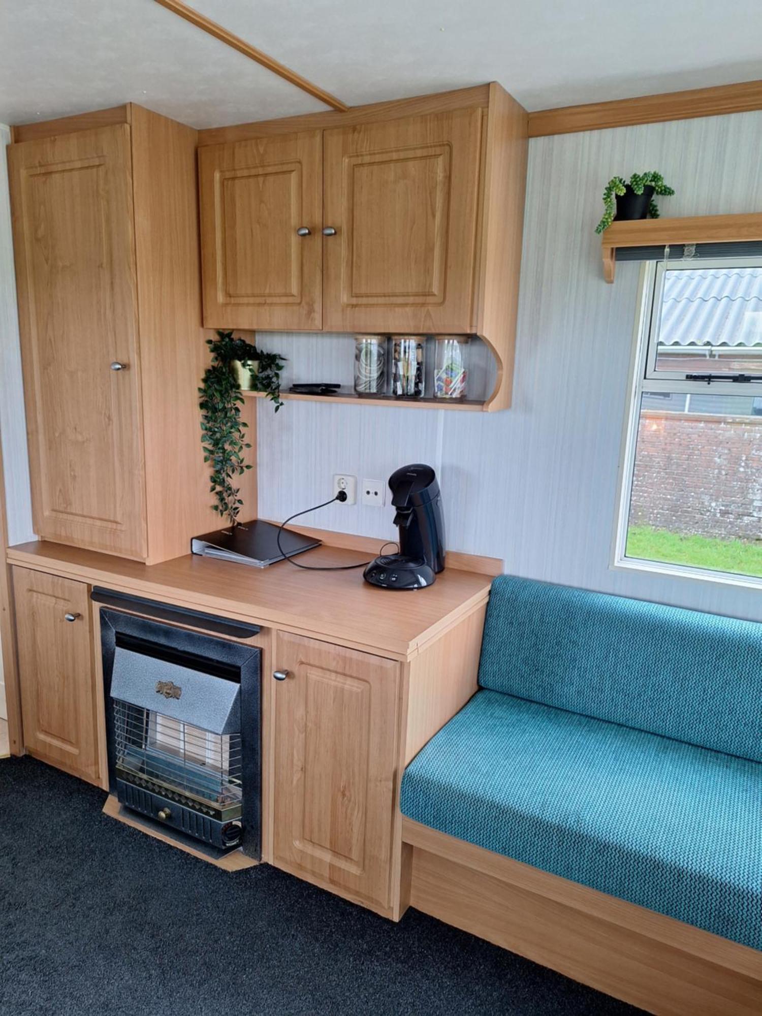 Stacaravan Elly, Minicamping De Grutte Earen Burum Exterior photo